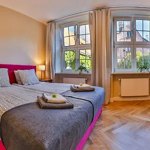  Apartament Bursztynowy Mariacka Old Town Polska
